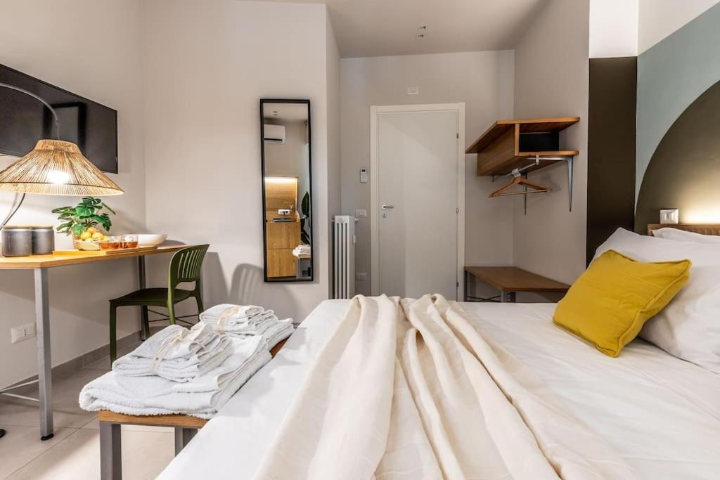 Dafne Room Un'Oasi Romana Per Coppie Exterior foto